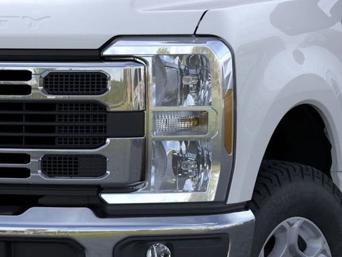 New 2026 Ford F350 XLT w/ FX4 Off-Road Package image 18