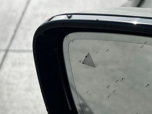 Used 2023 BMW i4 eDrive35 image 15