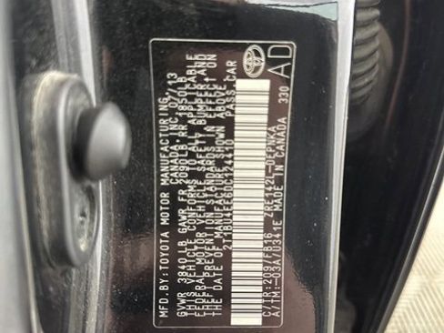 Used 2013 Toyota Corolla LE w/ Premium Pkg image 30