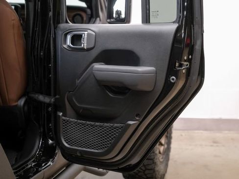 Used 2025 Jeep Gladiator Sport image 92