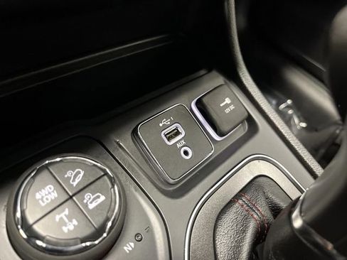 Used 2021 Jeep Cherokee Trailhawk w/ Trailer Tow Group image 23