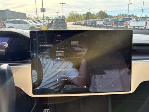 Used 2022 Tesla Model X Plaid image 15