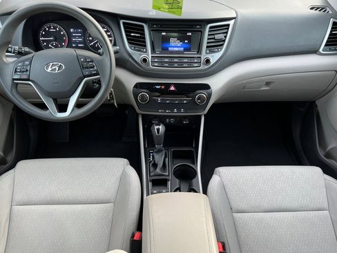 Used 2017 Hyundai Tucson SE image 18