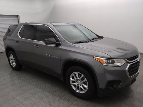 Used 2021 Chevrolet Traverse LS FWD image 11