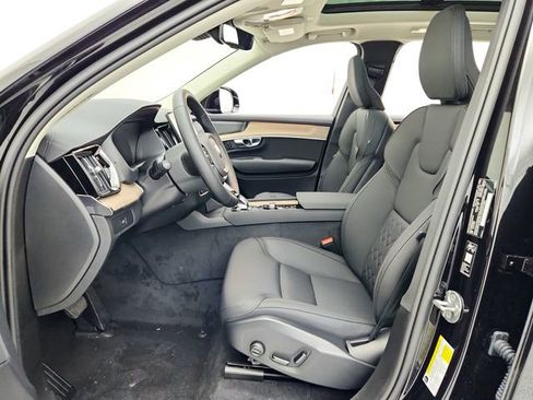 New 2026 Volvo XC90 B6 Plus w/ Protection Package Premier image 21