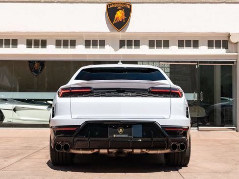 Used 2026 Lamborghini Urus SE AWD/4WD image 4