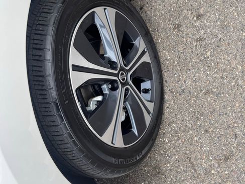 Used 2021 Nissan Leaf SL Plus FWD image 11