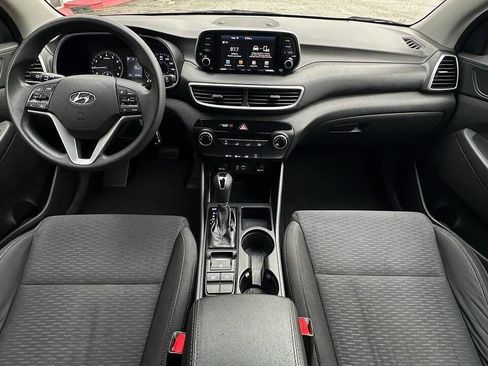 Used 2020 Hyundai Tucson SE w/ Cargo Package image 15