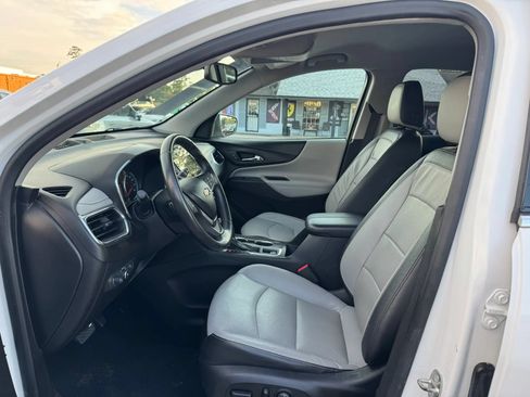 Used 2019 Chevrolet Equinox Premier FWD image 17