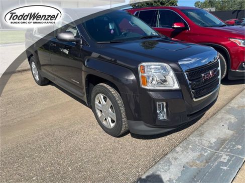 Used 2015 GMC Terrain SLE FWD image 1