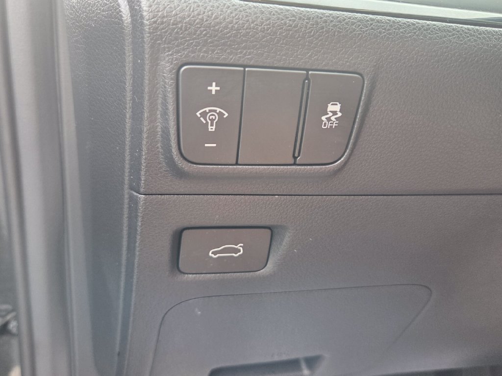 Used 2025 Kia K5 LXS FWD image 28