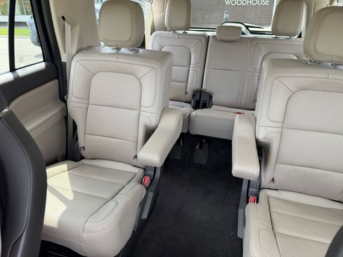 Used 2024 Lincoln Navigator L Reserve AWD/4WD image 6