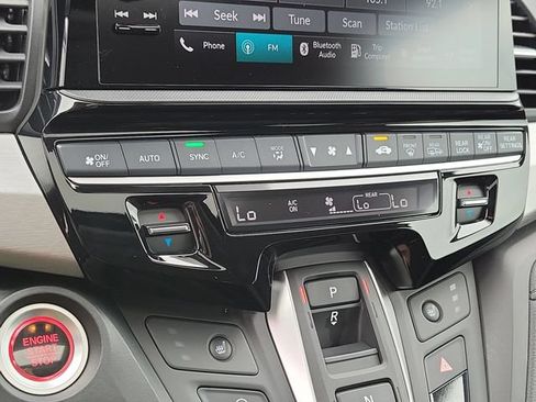 Used 2025 Honda Odyssey EX-L image 17