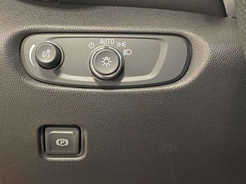 Used 2023 Chevrolet Blazer LT image 19