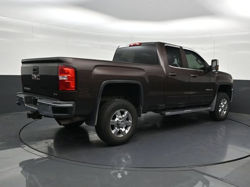 Used 2016 GMC Sierra 2500 SLE w/ SLE Preferred Package AWD/4WD image 5