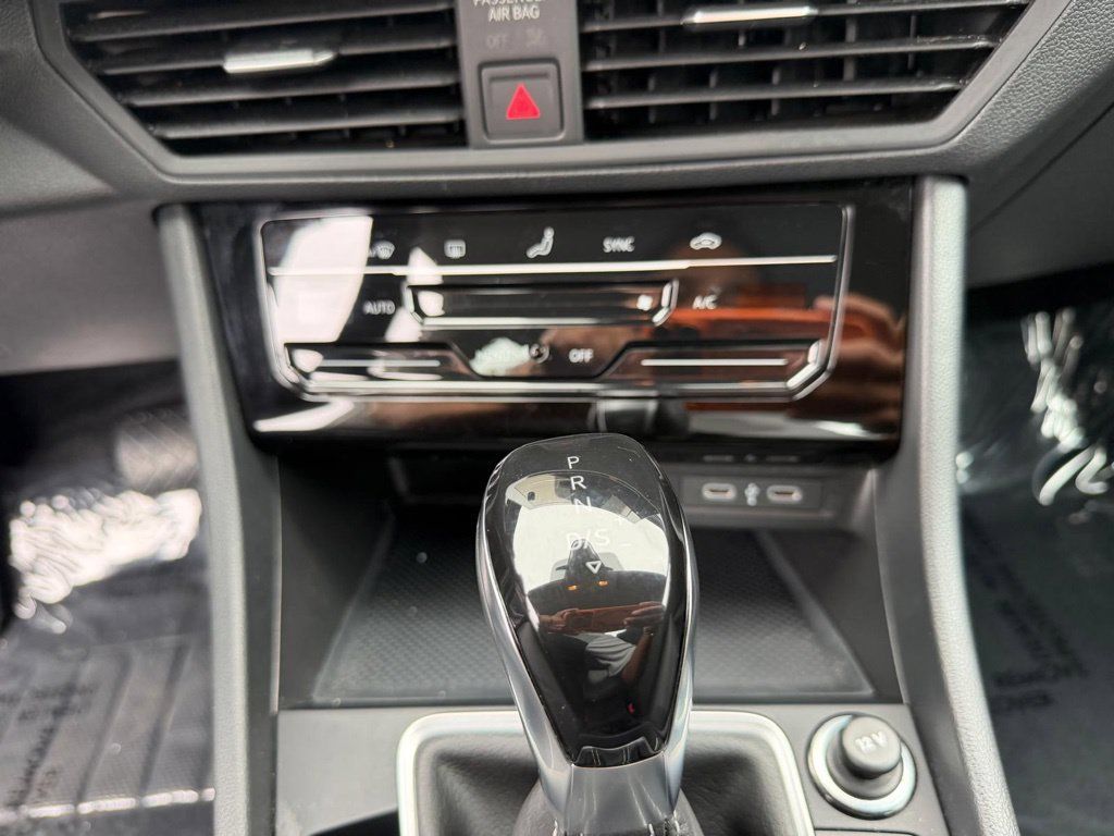 Used 2025 Volkswagen Jetta S FWD image 30
