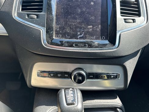 Used 2016 Volvo XC90 T5 Momentum FWD image 18