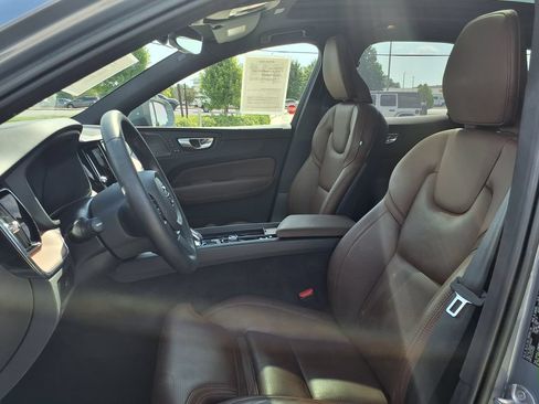 Certified 2023 Volvo XC60 B5 Ultimate AWD/4WD image 14