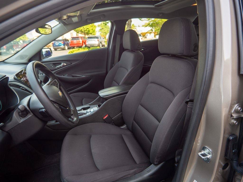 Used 2024 Chevrolet Malibu LT FWD image 18