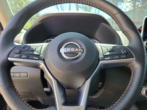 Certified 2025 Nissan Sentra SR FWD image 22