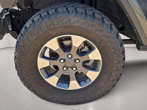 Used 2021 Jeep Wrangler Unlimited Sahara AWD/4WD image 10