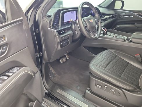 Used 2024 Cadillac Escalade V w/ LPO, ONYX Package AWD/4WD image 24
