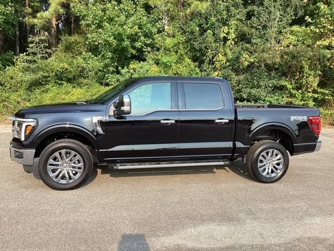 Used 2025 Ford F150 Lariat w/ Equipment Group 501A Mid AWD/4WD image 7