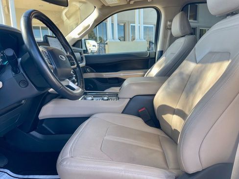 Used 2024 Ford Expedition Max Limited image 10