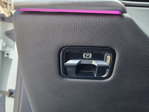 Used 2022 Mercedes-Benz S 500 S 500 w/ AMG Line Package image 33