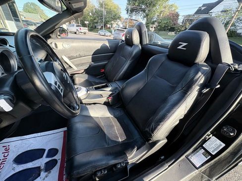 Used 2007 Nissan 350Z Touring image 12