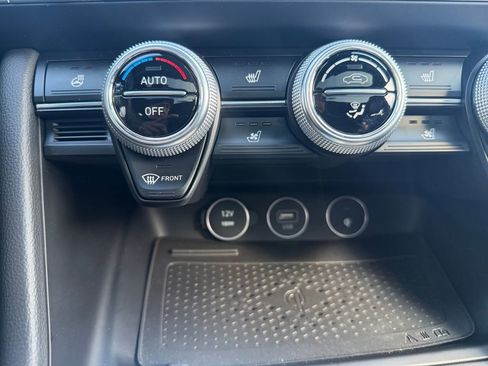 Used 2023 Genesis G70 2.0T w/ Sport Prestige Package image 18