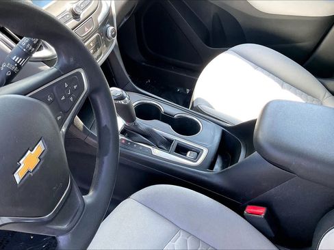 Used 2018 Chevrolet Equinox LS FWD image 17
