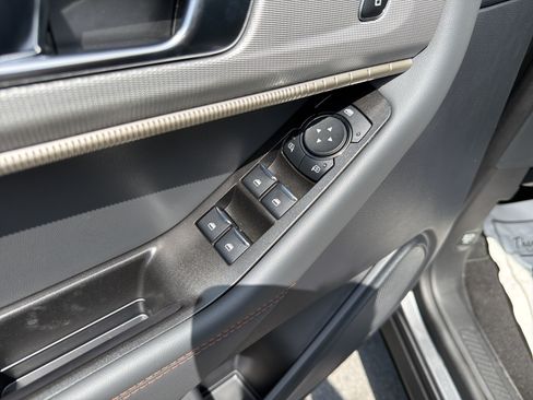 New 2026 Ford Explorer Active AWD/4WD image 17