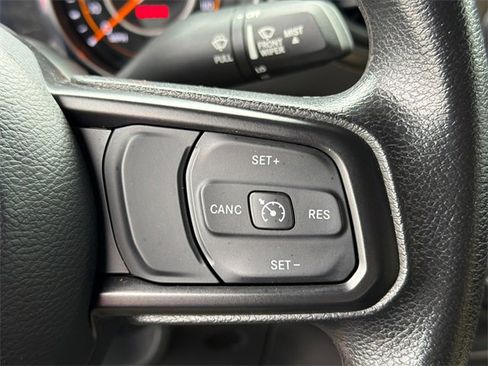 Used 2023 Jeep Gladiator Sport image 25