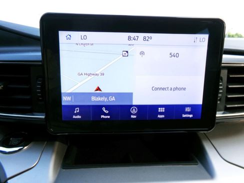 Used 2022 Ford Explorer XLT w/ Equipment Group 202A AWD/4WD image 10