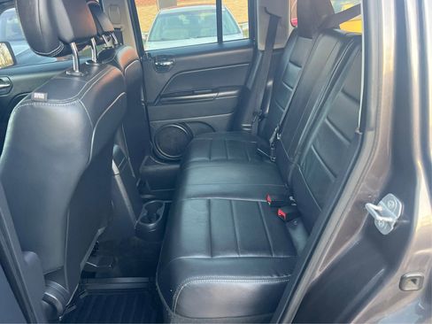 Used 2015 Jeep Patriot High Altitude AWD/4WD image 11