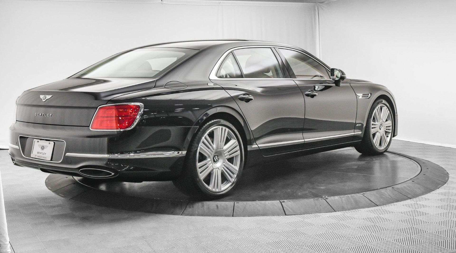 New 2026 Bentley Flying Spur V8 AWD/4WD image 13