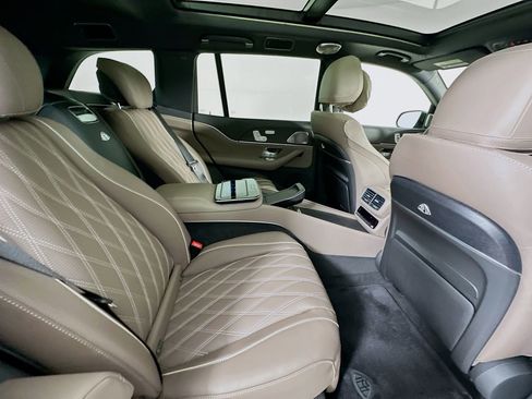 New 2026 Mercedes-Benz Maybach GLS 600 4MATIC image 31