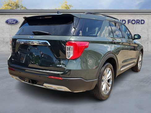 Used 2023 Ford Explorer XLT w/ Equipment Group 202A AWD/4WD image 6