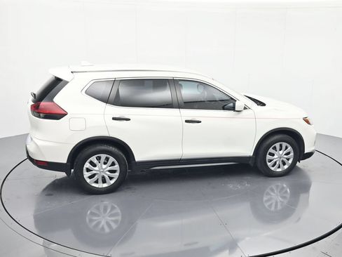 Used 2020 Nissan Rogue S FWD image 31