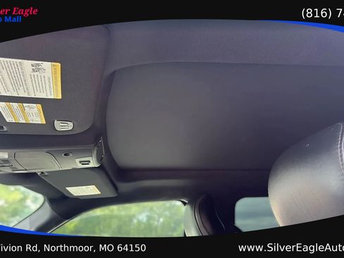 Used 2016 Ford F150 Platinum w/ Equipment Group 701A Luxury AWD/4WD image 10