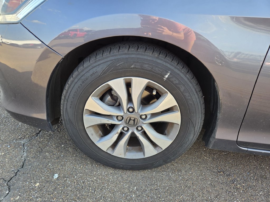 Used 2015 Honda Accord LX image 4