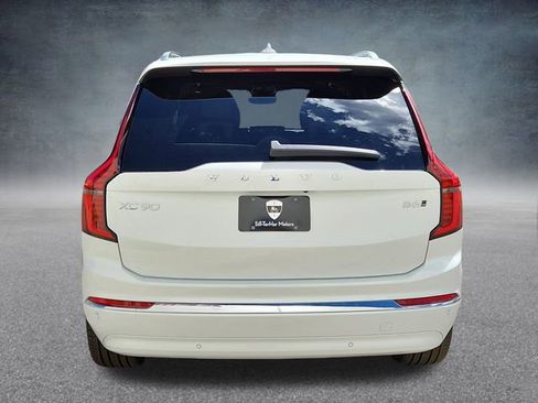 New 2025 Volvo XC90 B6 Ultra w/ Protection Package image 4