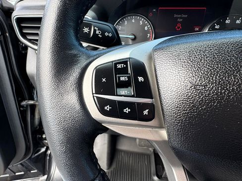 Used 2022 Ford Explorer XLT w/ Equipment Group 202A image 24
