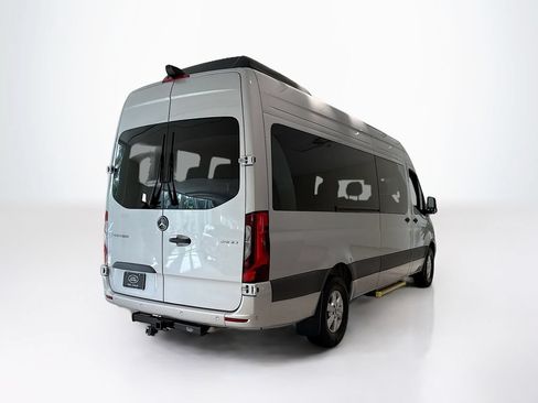 Used 2024 Mercedes-Benz Sprinter 2500 image 5