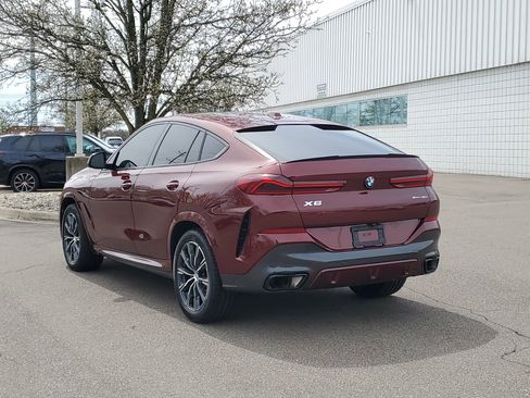 Certified 2024 BMW X6 xDrive40i w/ Premium Package image 2