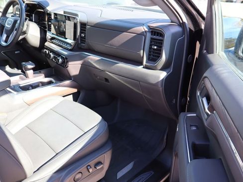 Used 2025 GMC Sierra 1500 SLT w/ SLT Premium Plus Package image 52