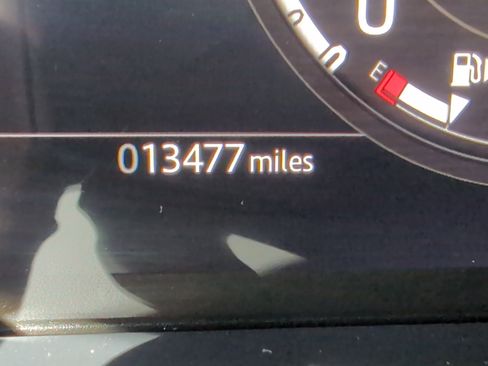 Used 2025 Land Rover Defender 110 X-Dynamic SE AWD/4WD image 22