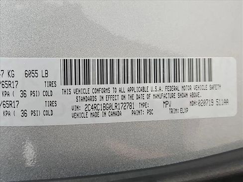 Used 2020 Chrysler Pacifica Touring-L FWD image 24