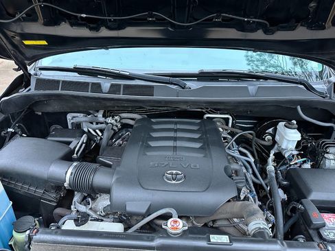 Used 2019 Toyota Sequoia Platinum image 34